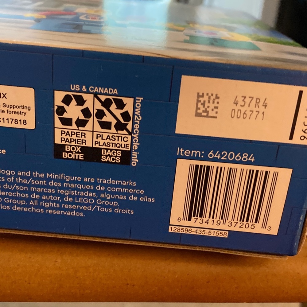 LEGO City Penguin Slushy Truck Set  Brand New in Box - Picture 8 of 9